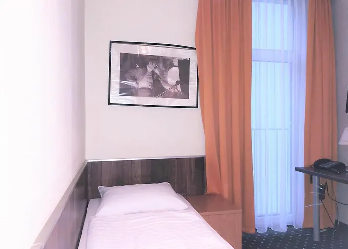 Frankair Star Frankfurt 호텔 2*